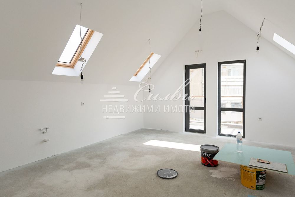 Продава се Тристаен апартамент в Шумен, Болницата - 114 кв.м за 1200 €/кв.м - Снимка #1