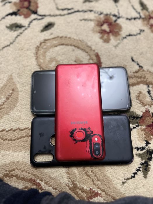 Samsung A10 , Redmi 9A