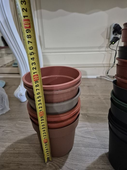 Продам горшки для цветов