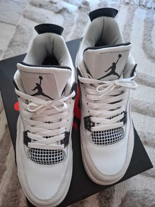 Маратонки Air Jordan 4