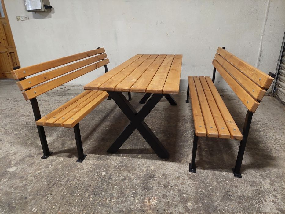 Комплект маса и 2 пейки,баварски комплект