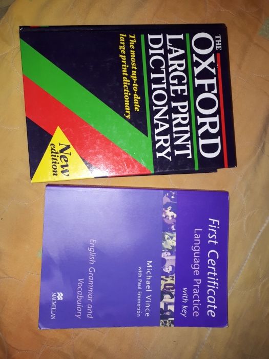 Речници, учебници, помагала английски език