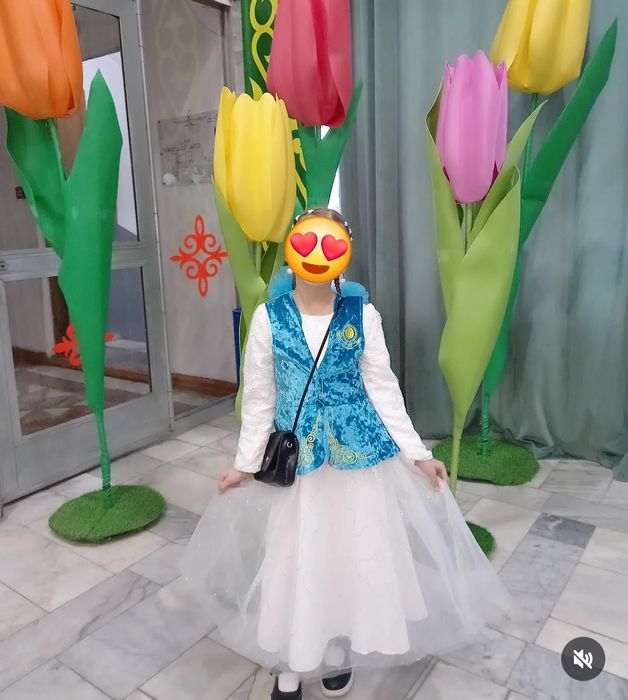 Нарядное,белоснежное платье