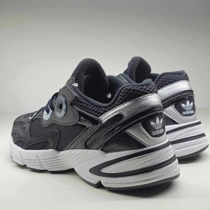 *SALE* Adidas Originals Astir Black 38, 39 1/3 EU