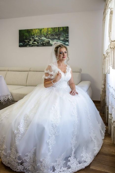 Vând rochie de mireasă, model unicat, Andre & Nicolas Collection.