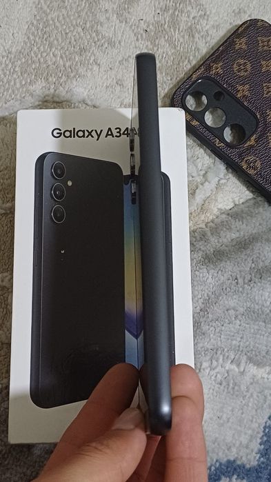 Samsung 34 5g telefoni sotiladi