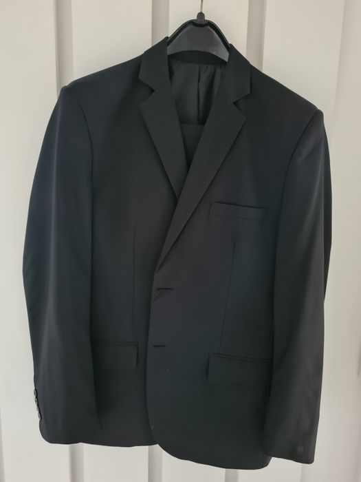 Vând Costum Nunti / botezuri,  ocazii speciale Elegante mărime M / L
