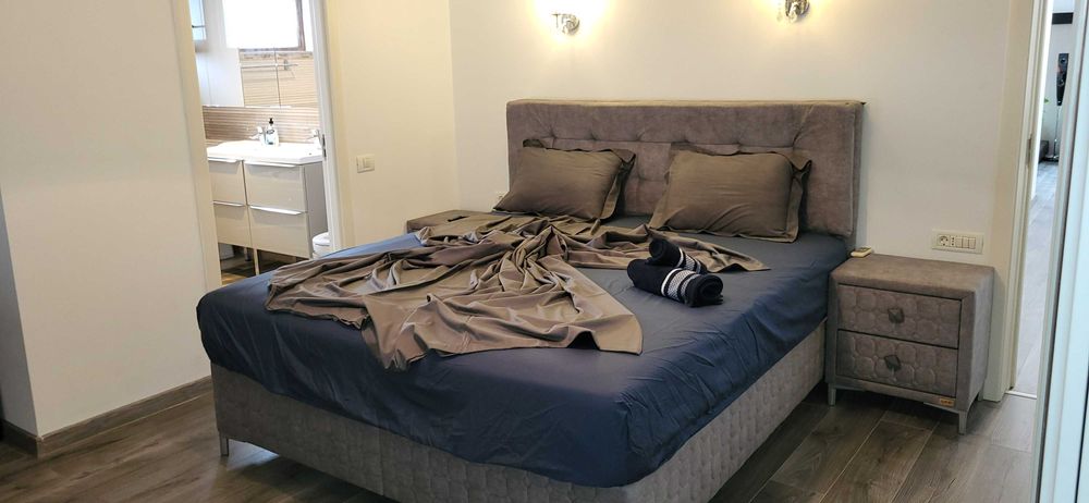 Apartament semidecomandat in regim hotelier