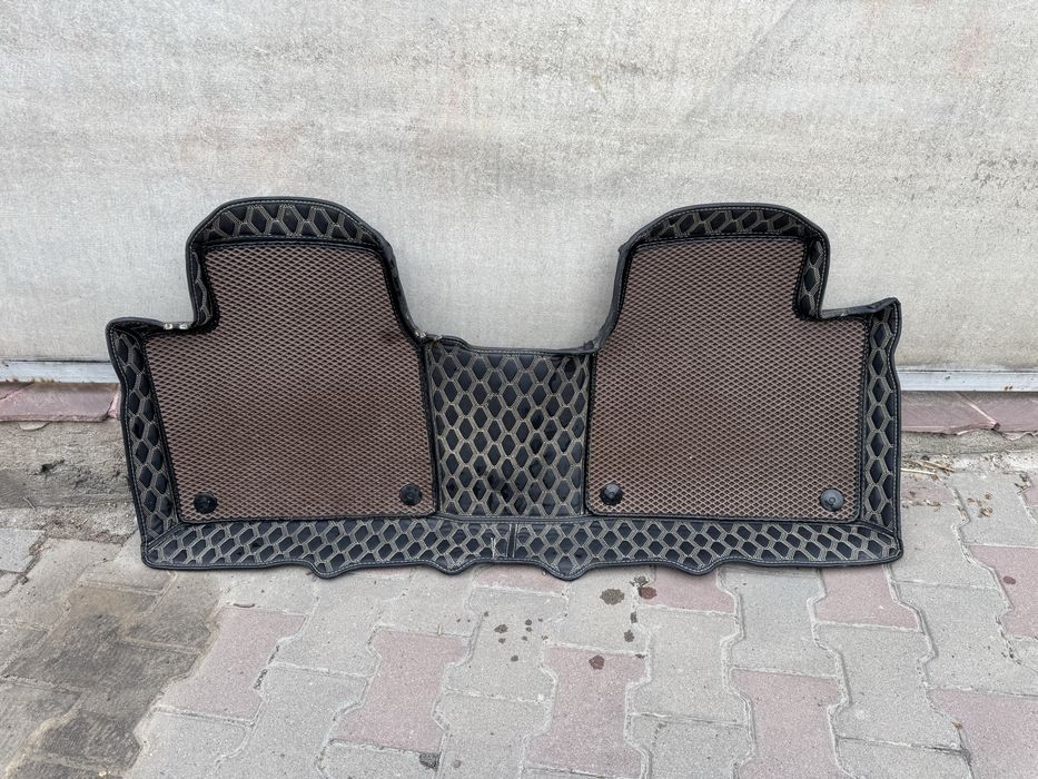 Коврики  в салон Corolla 180