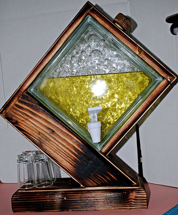 Dispenser de whisky din lemn