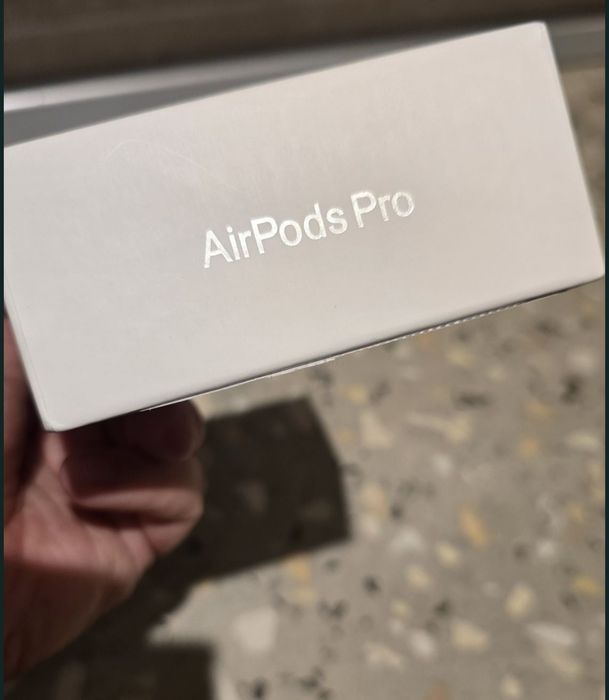 Casti Airpods Pro 2nd generation, noi, albe, bass puternic, ANC,  apple
