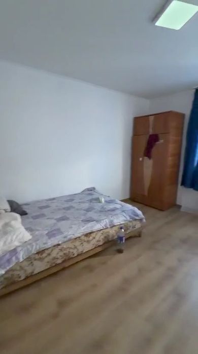 Închiriez garsonieră