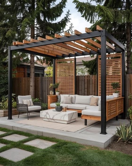 AIF METALL construction — премиальные навесы и козырьки из металла.
Эс
