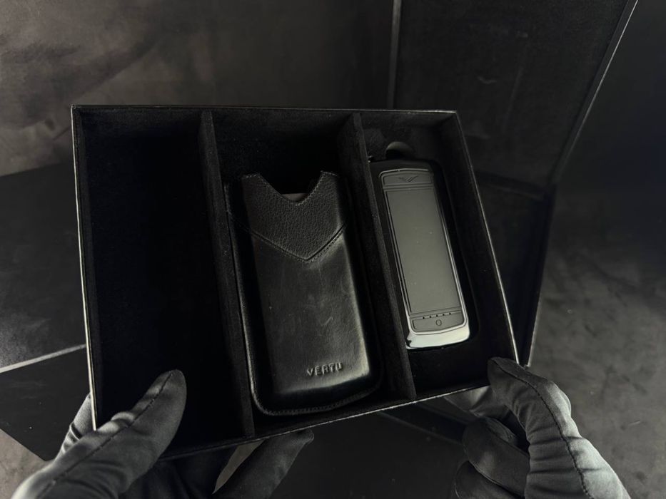 Vertu Constellation T black