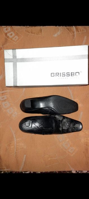 Продам туфли кожанные