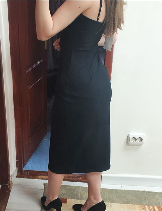 Rochie neagră Mohito cu șlit