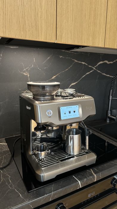 Sage Barista Touch – Espressor automat cu râșniță integrată, stare excelentă