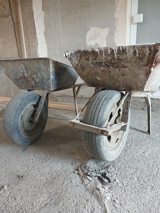 Аробача сотилади 2та