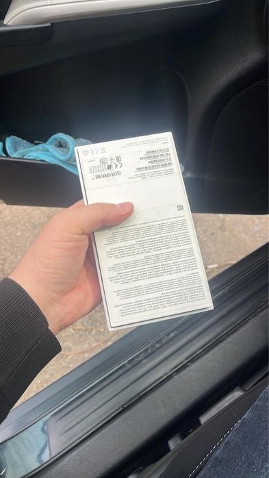 Продам айфон 11 128