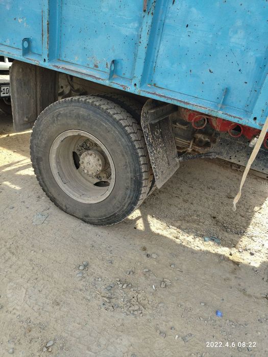 Срочна Прадаетса Зил самасвал