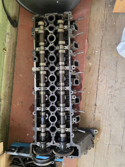Глава комплект с валове Bmw 3.0 M57