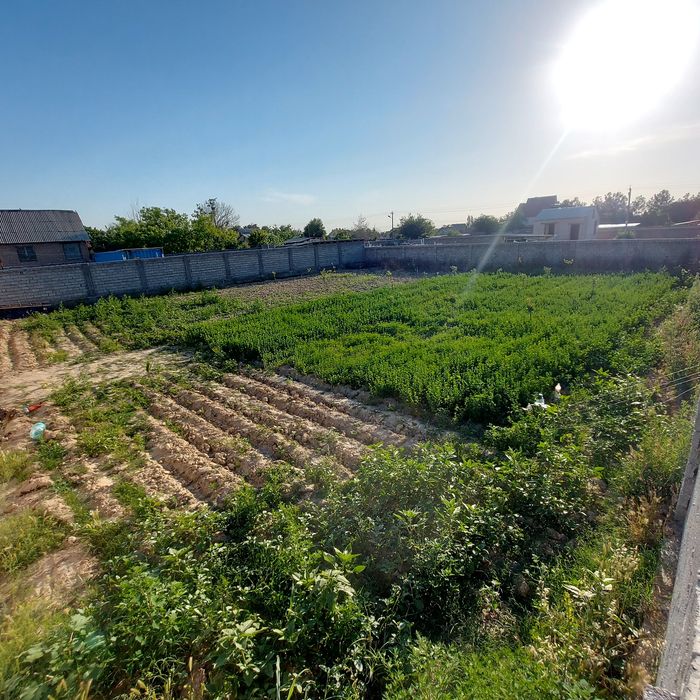 Дача сотилади...  4.5 сотихдан 2 та бор обшый 9 сотих