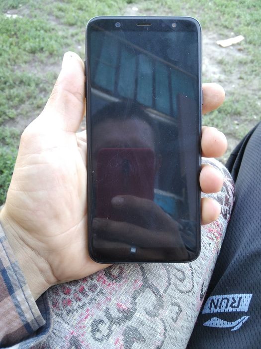 Продам телефон галагси а6+