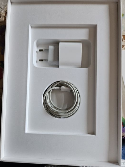 Apple ipad2021  серый