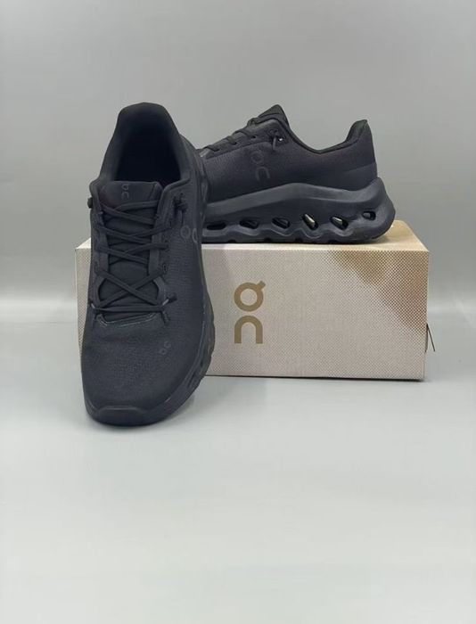 Новые кроссовки On cloud