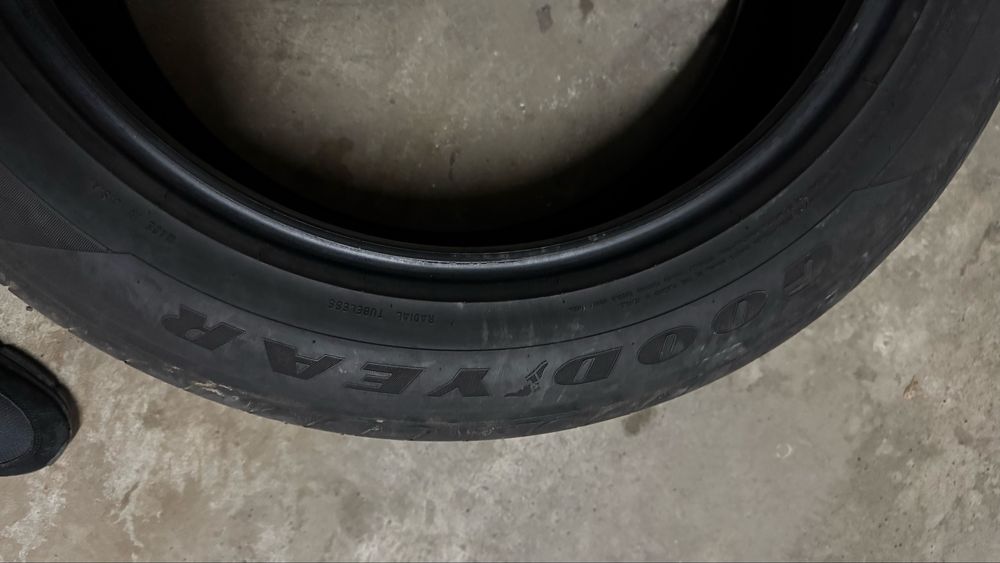 Good year  235/55/20