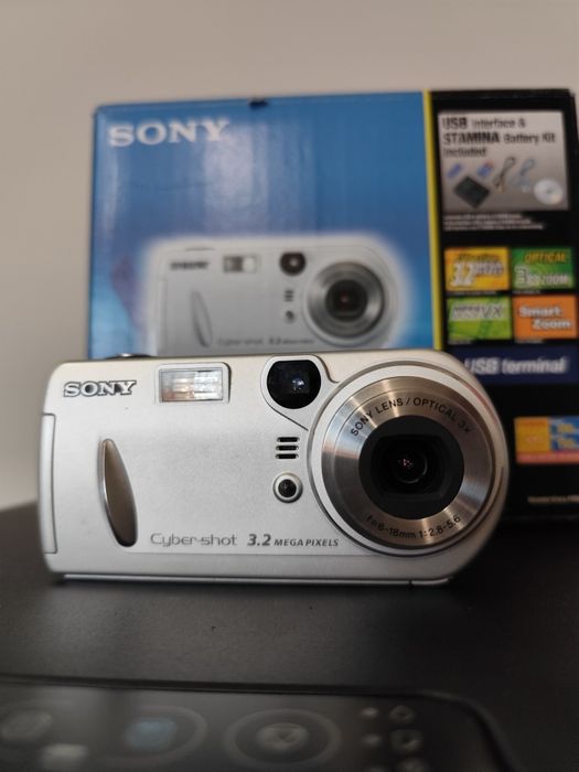 Дигитален фотоапарат Sony Cybershot P72 комплект