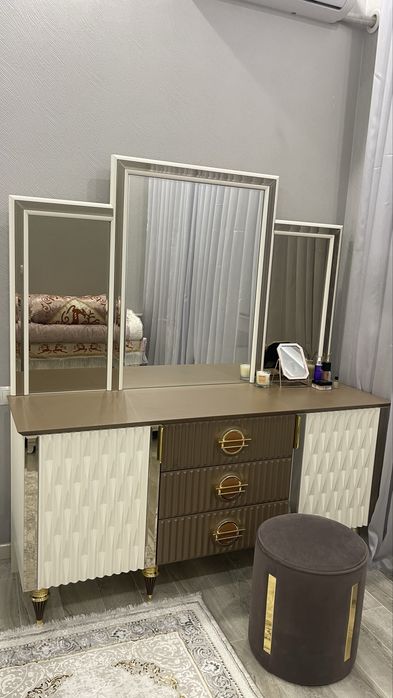 Спальный гарнитур в отличном состоянии