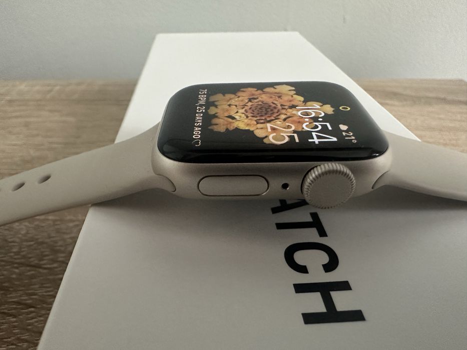 Apple Watch SE (2nd Gen) 40mm Model A2722