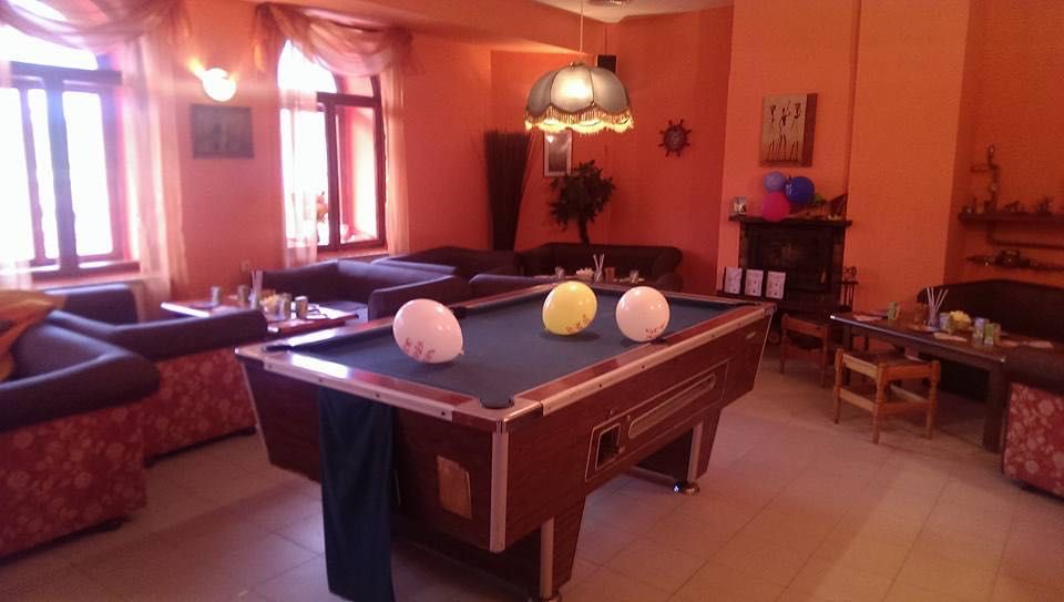 Продава се Хотел в Чепеларе - 1500 кв.м за 300 €/кв.м - Снимка #5