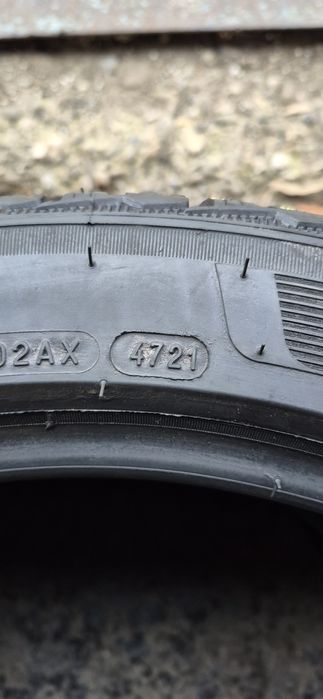 4 anvelope iarna Michelin,fata 235/45/19,spate 255/40/19.Pret/bucata.