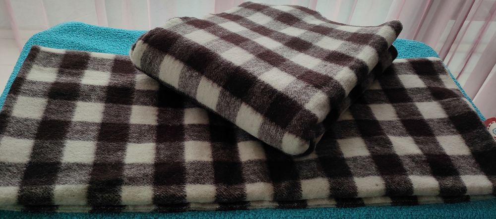 Кардирани 100% вълнени одеала