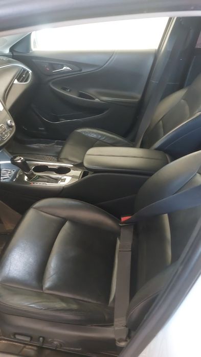 Malibu sotiladi  sastaniyasi zoʻr tiniq moshina