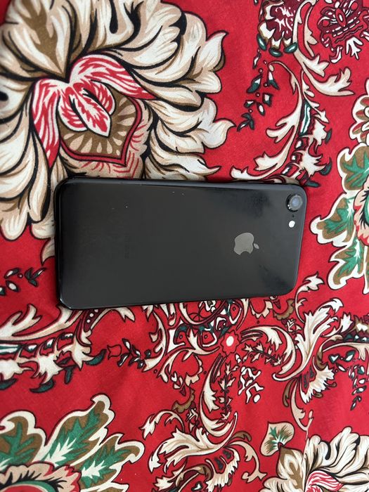 Айфон 7 128гб в хорошем состояние