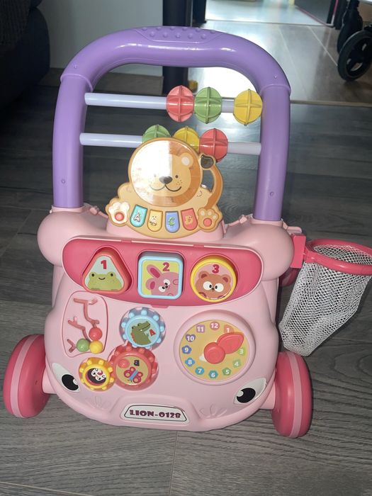 Уокър за бутане и игра