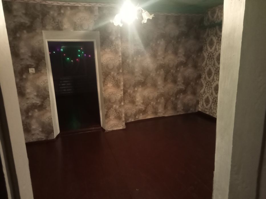 Продам  трехкомнатный г.Шу