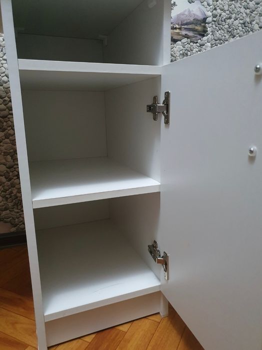 Продается новый маникюрный стол!