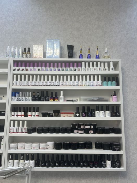 Продается оборудование и мебель для салона красоты