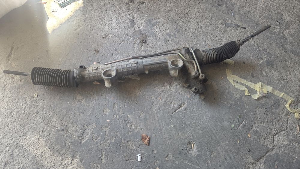 Vand caseta de direcție de Mercedes w211