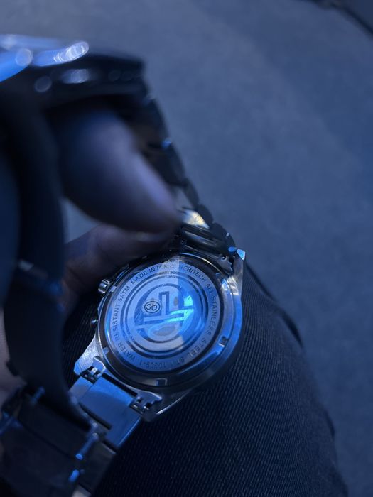 Продам часы в отличном состоянии  Sergio Tacchini