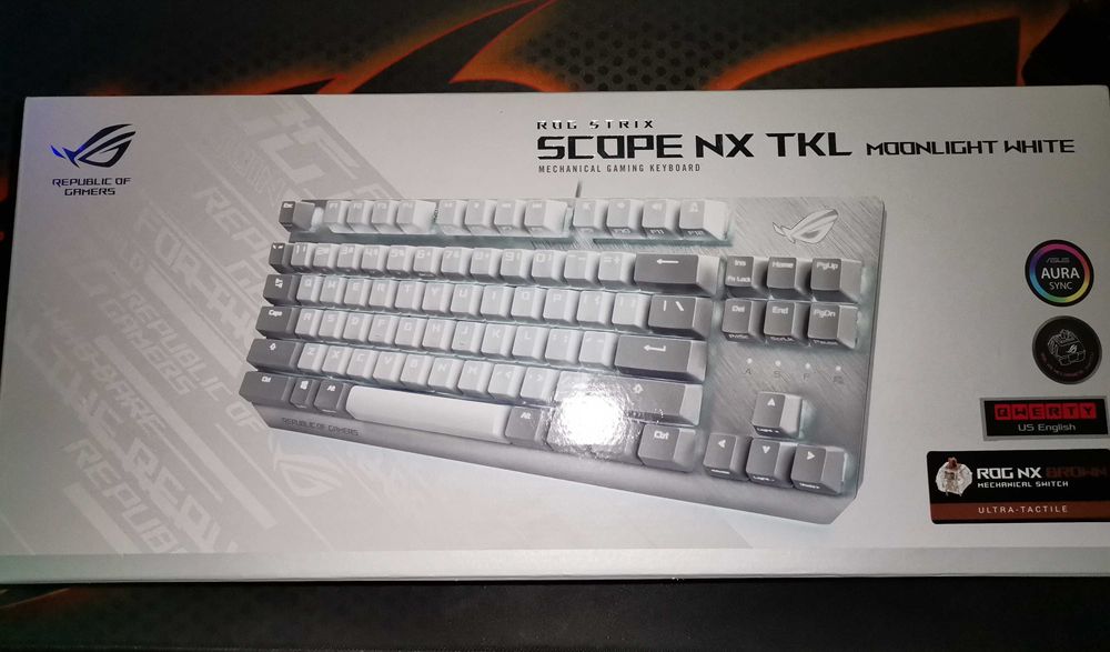 Механична клавиатура ASUS ROG STRIX SCOPE nx tkl MOONLIGHT WHITE