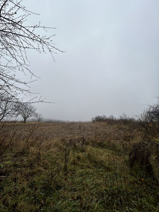 Teren+casa batraneasca