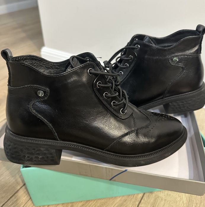 Ботинки классические Tamido