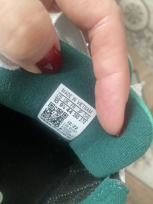 Кроссовки adidas