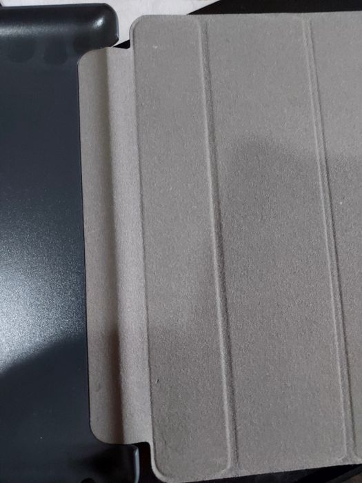 Husa IPad noua se impatureste