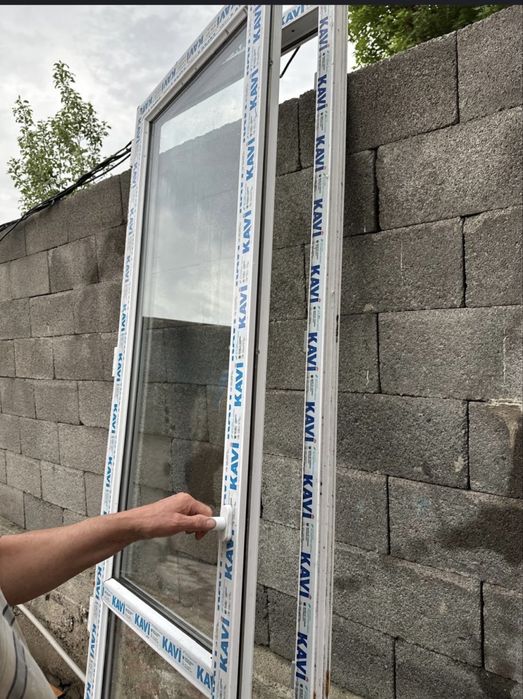 Платиковые двери